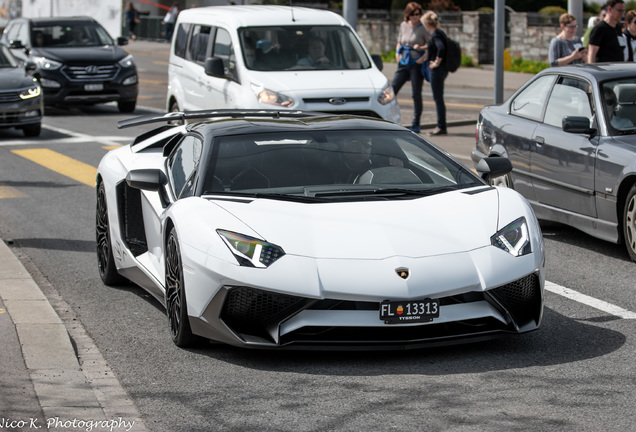 Lamborghini Aventador LP750-4 SuperVeloce Roadster