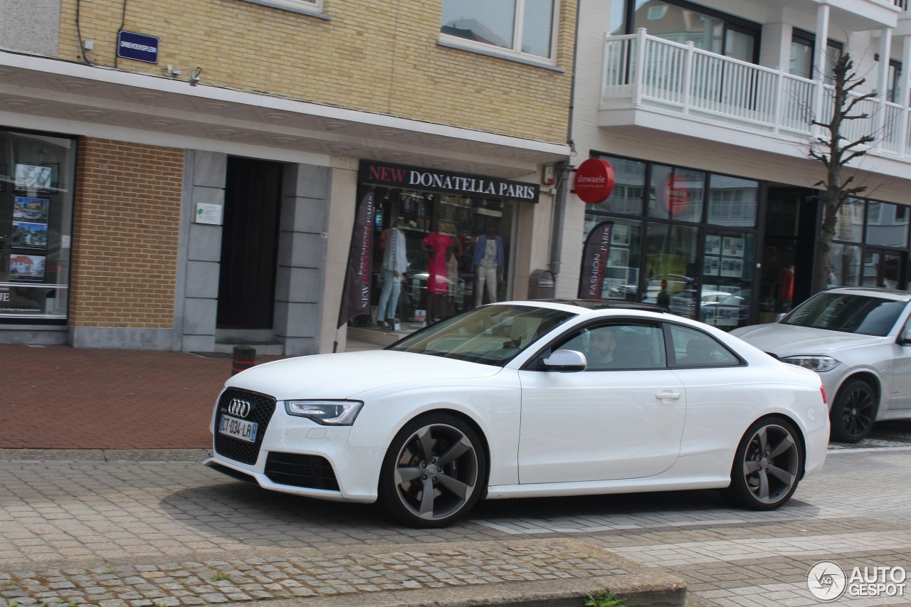 Audi RS5 B8 2012