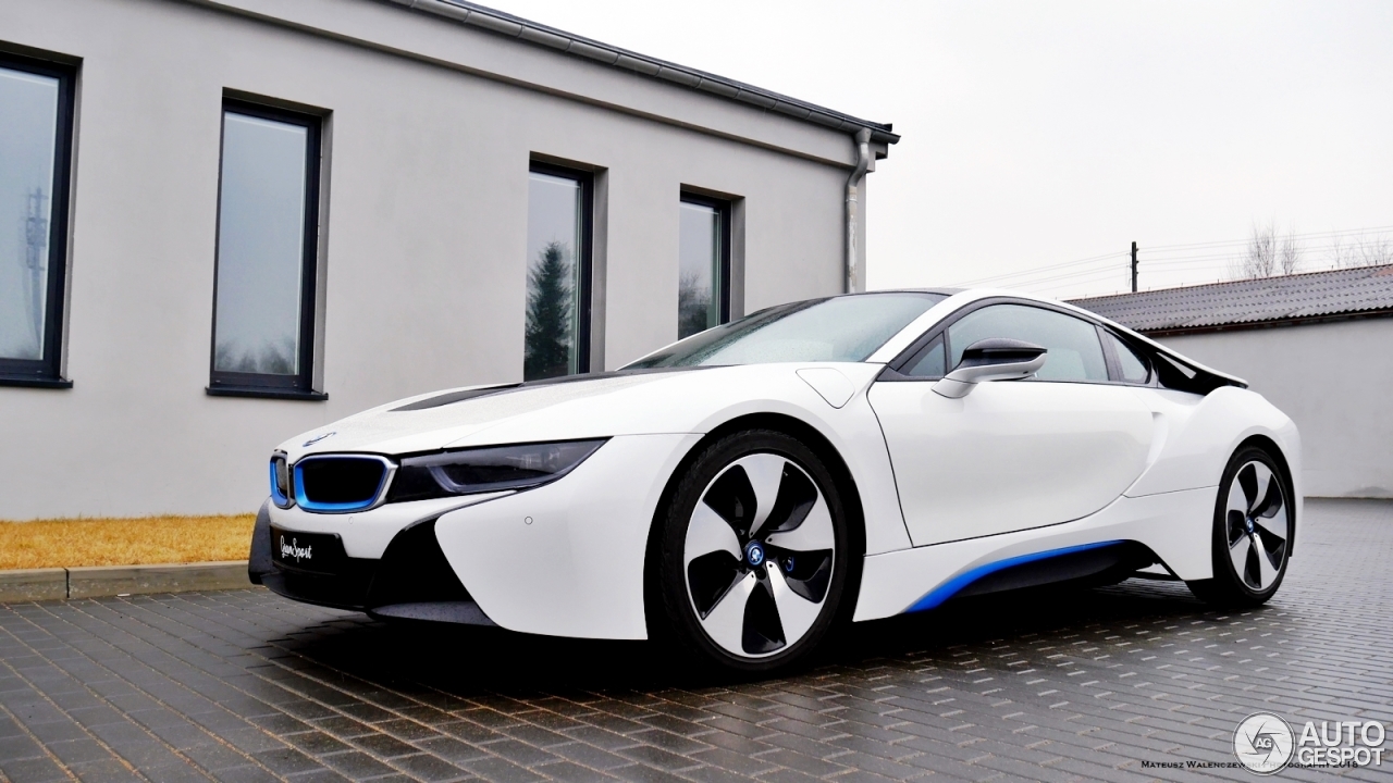 BMW i8