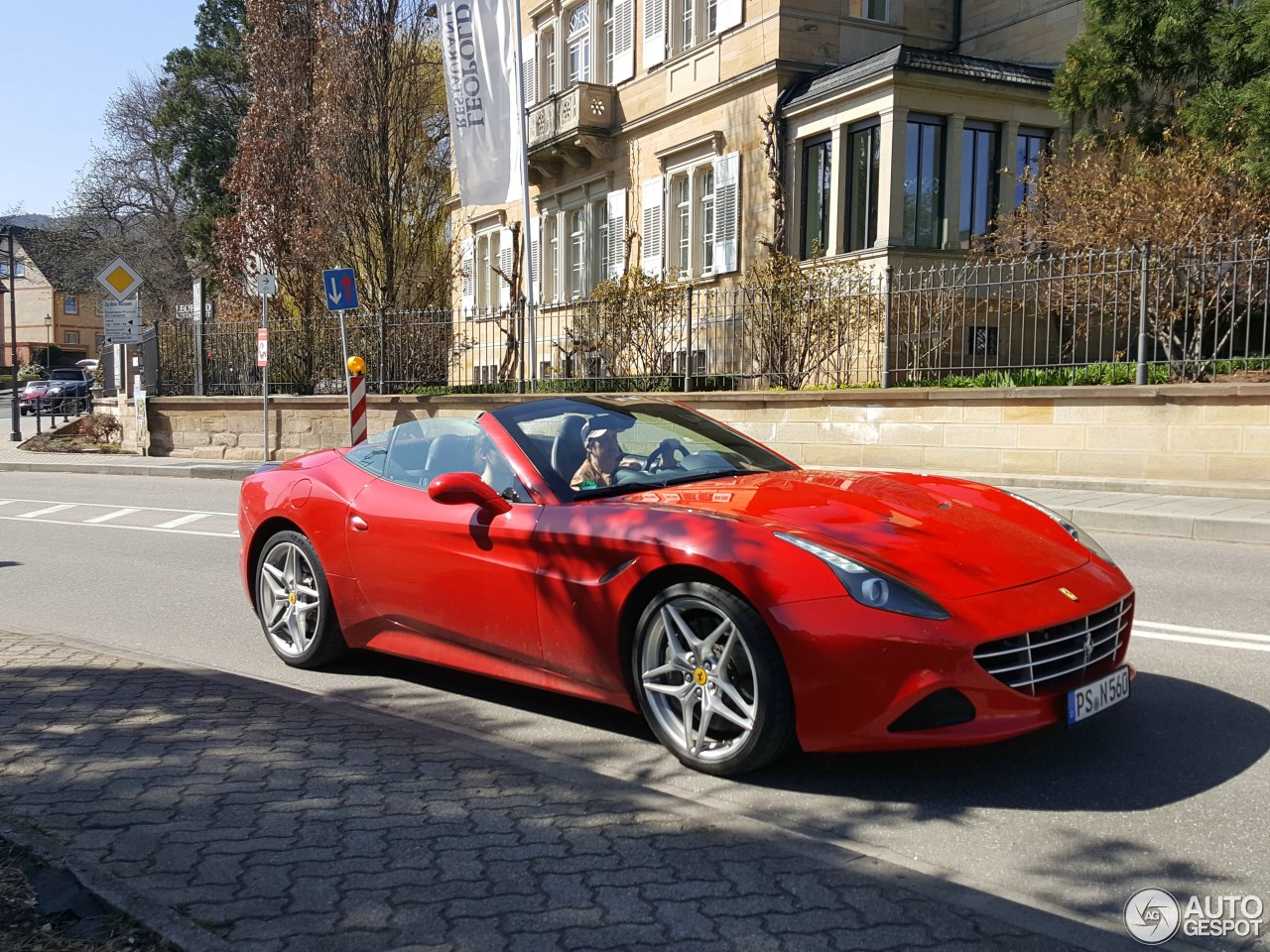 Ferrari California T