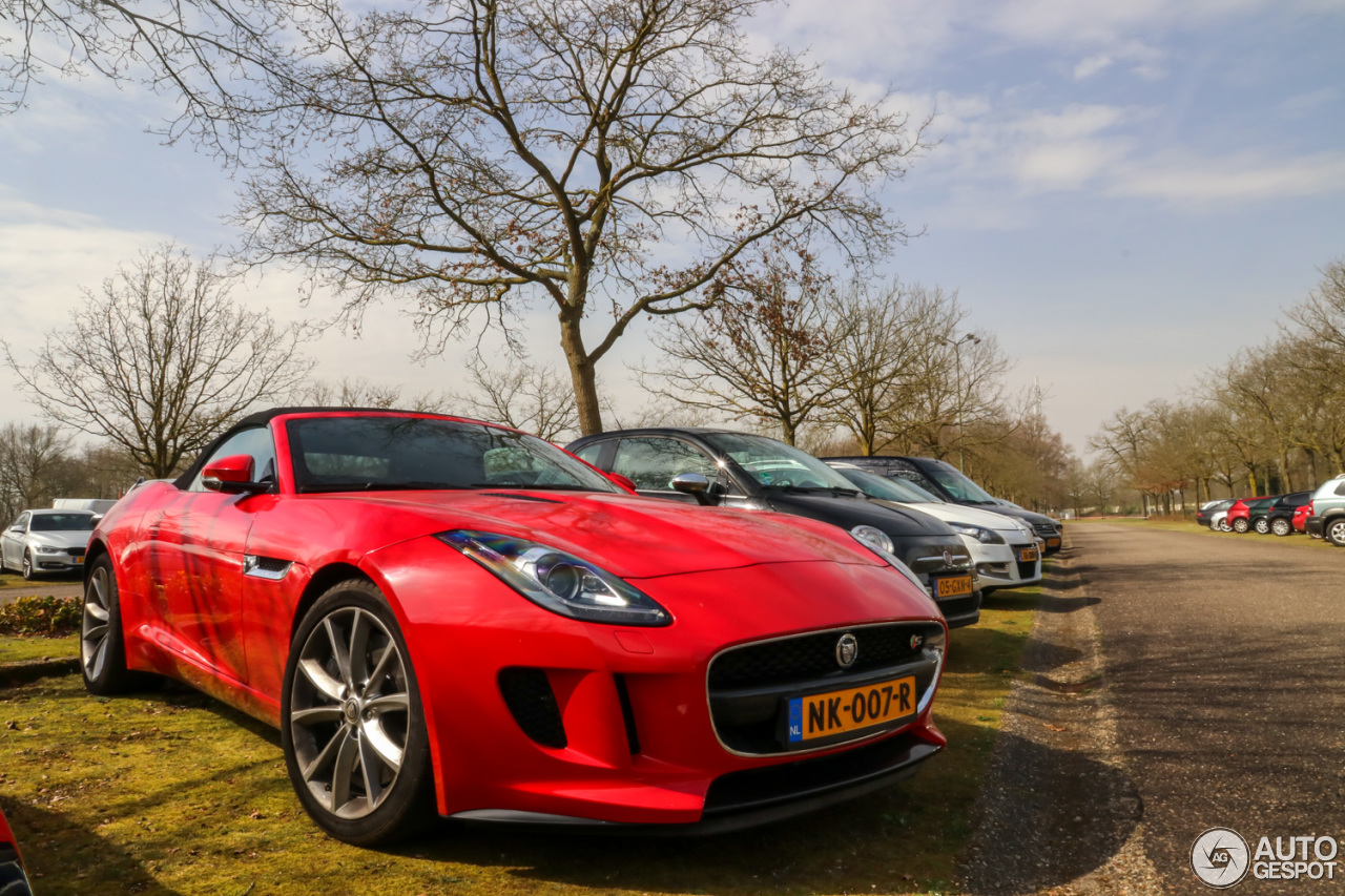 Jaguar F-TYPE S Convertible