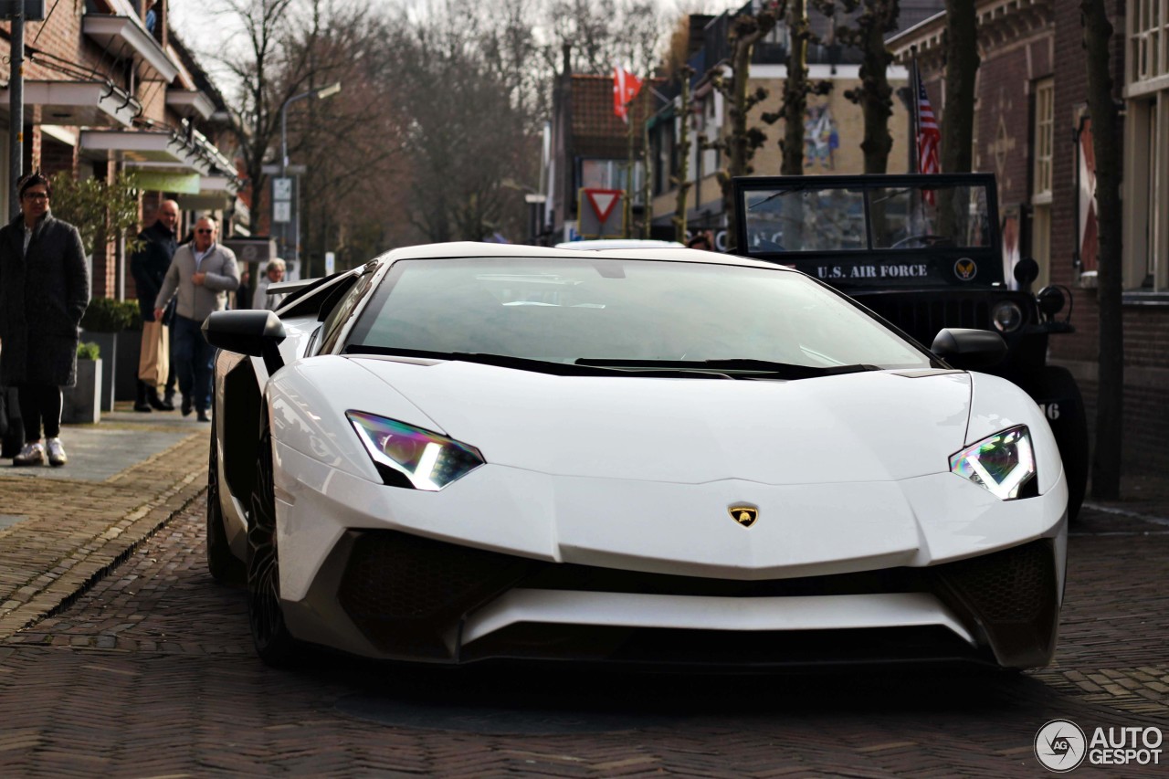 Lamborghini Aventador LP750-4 SuperVeloce Roadster