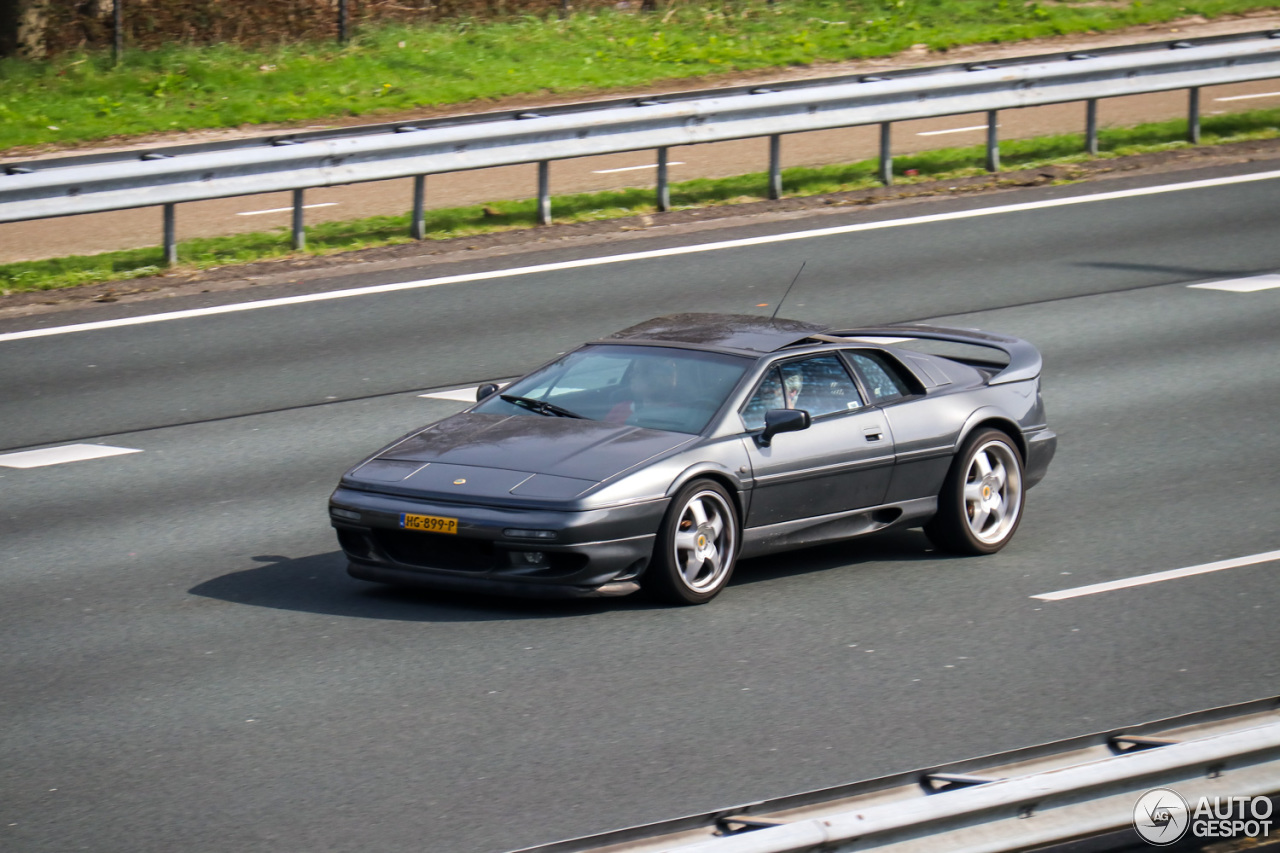 Lotus Esprit V8 GT