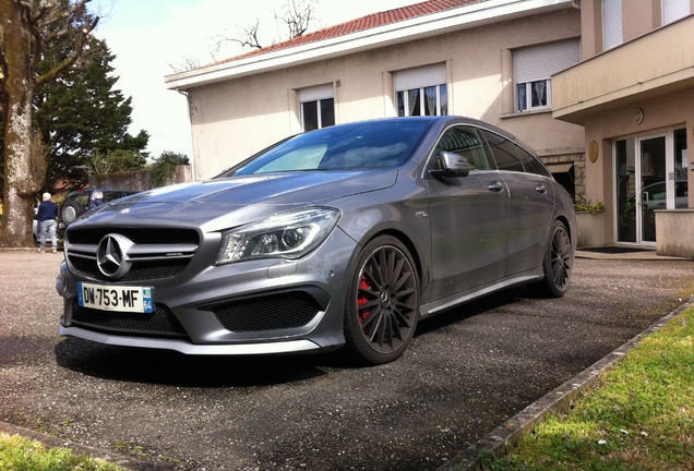 Mercedes-Benz CLA 45 AMG Shooting Brake