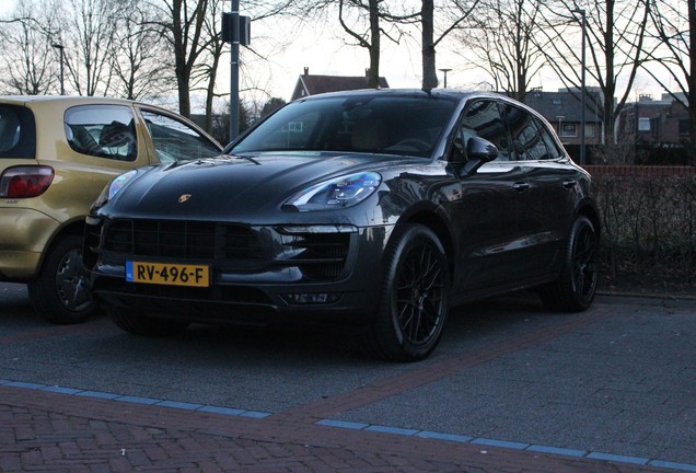 Porsche 95B Macan GTS