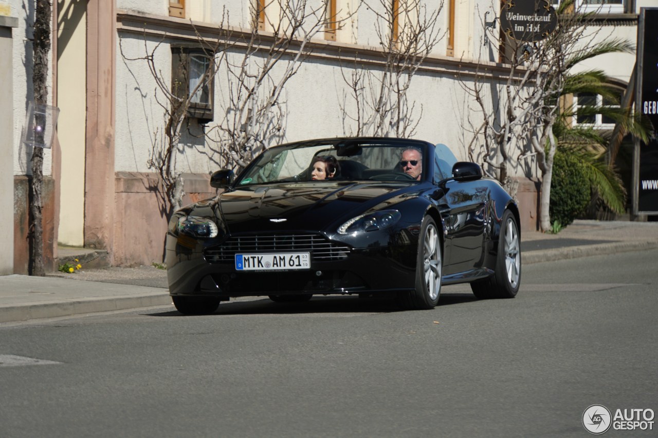 Aston Martin V8 Vantage Roadster 2012