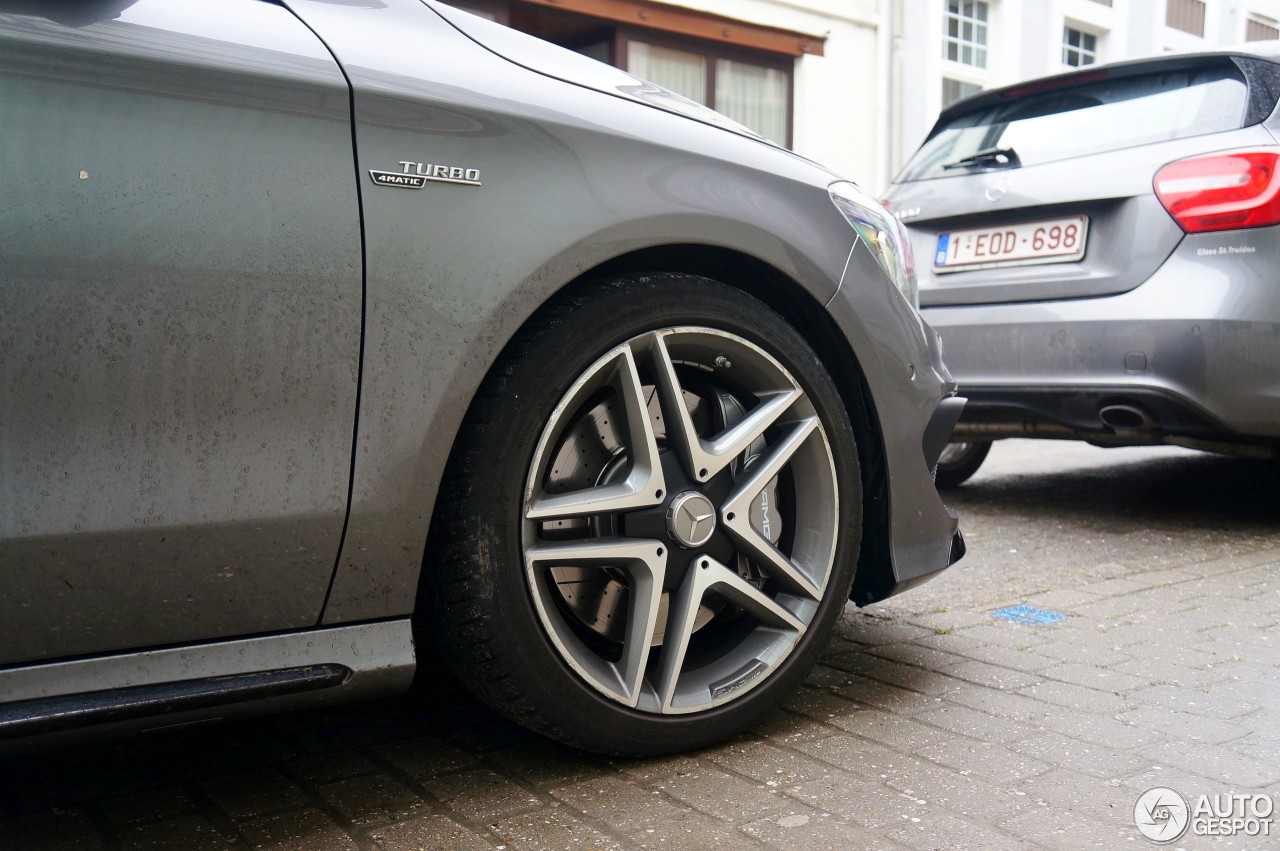 Mercedes-Benz CLA 45 AMG Shooting Brake