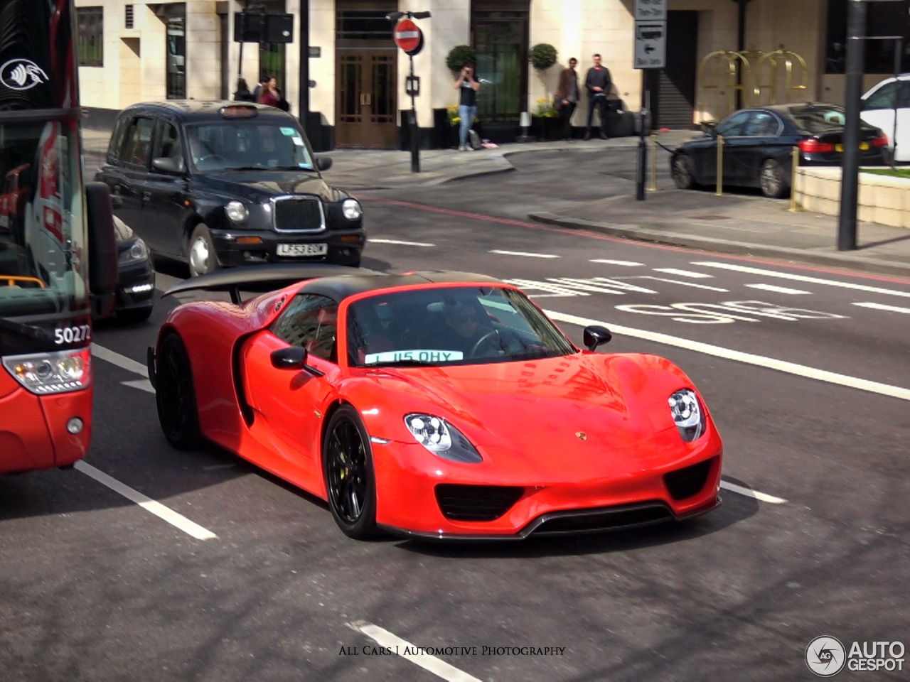 Porsche 918 Spyder Weissach Package