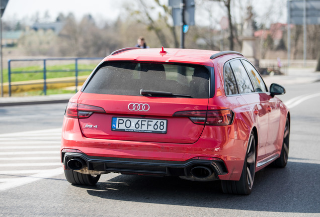 Audi RS4 Avant B9