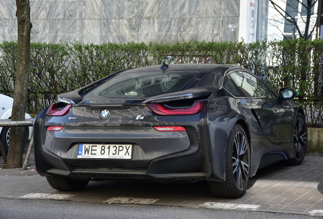 BMW i8