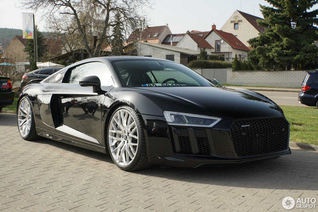 Audi R8 V10 Plus 2015