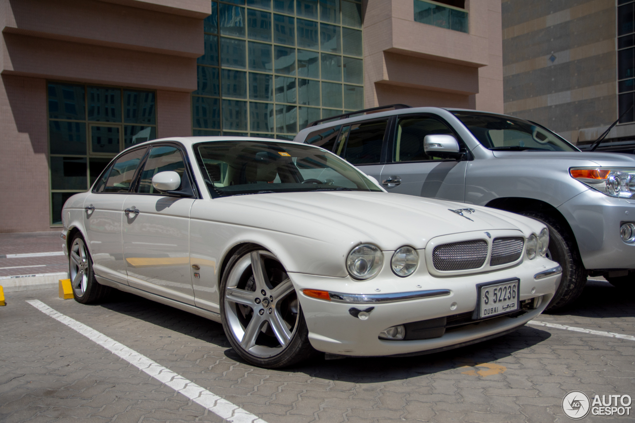 Jaguar XJR