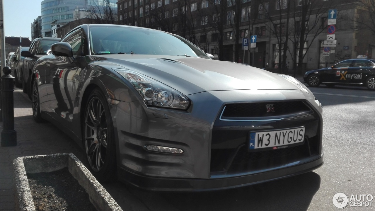 Nissan GT-R 2011