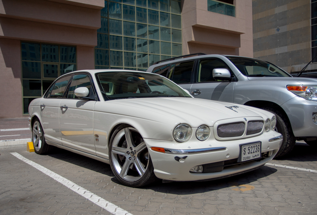 Jaguar XJR