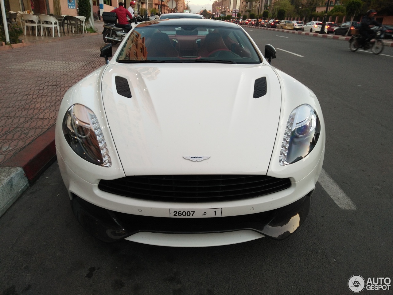 Aston Martin Vanquish 2013