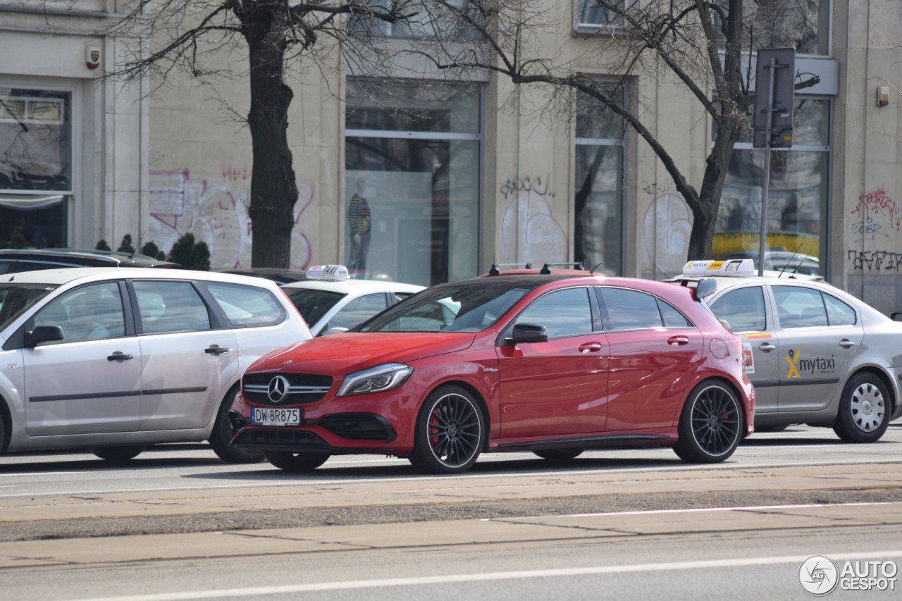 Mercedes-AMG A 45 W176 2015