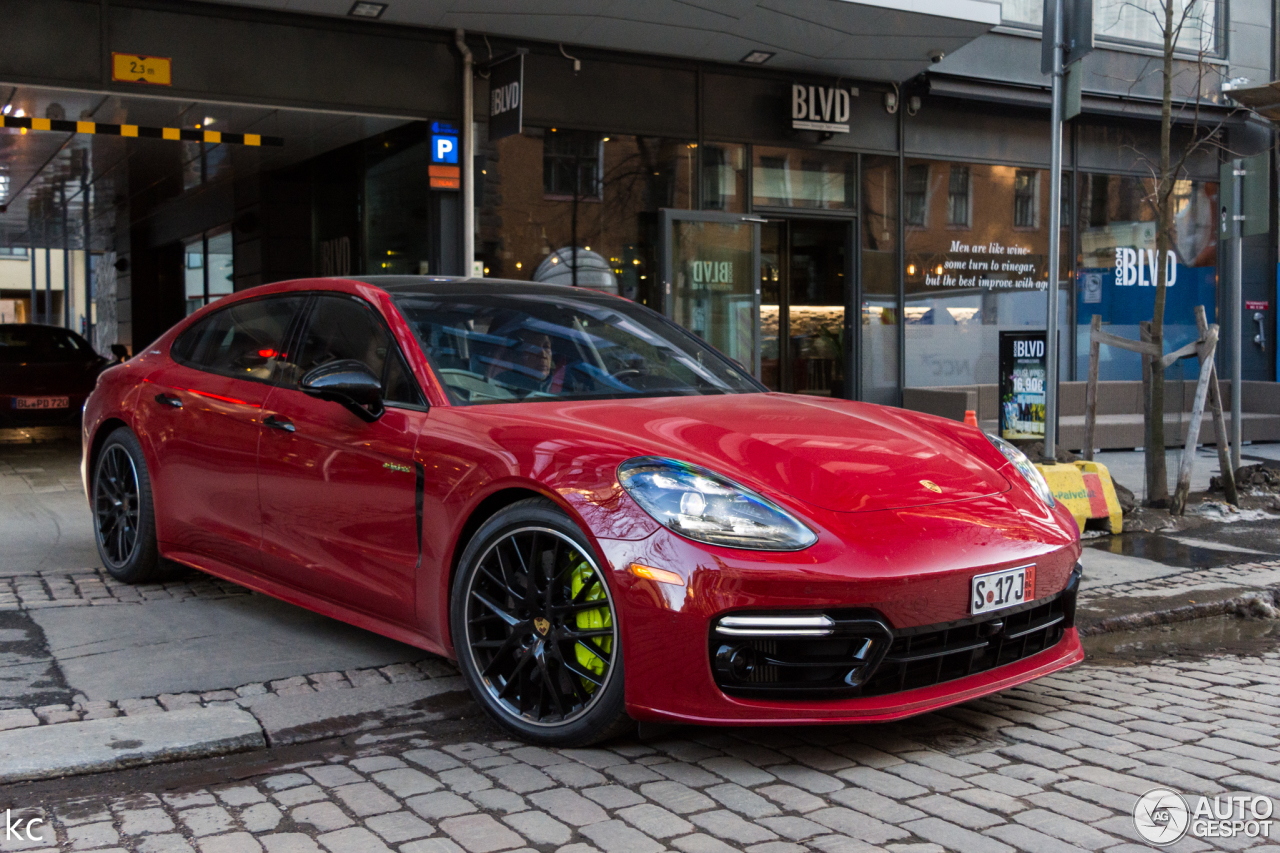 Porsche 971 Panamera Turbo S E-Hybrid Executive