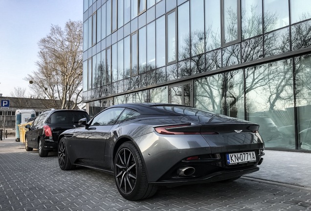 Aston Martin DB11