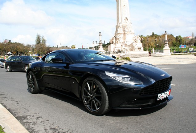 Aston Martin DB11