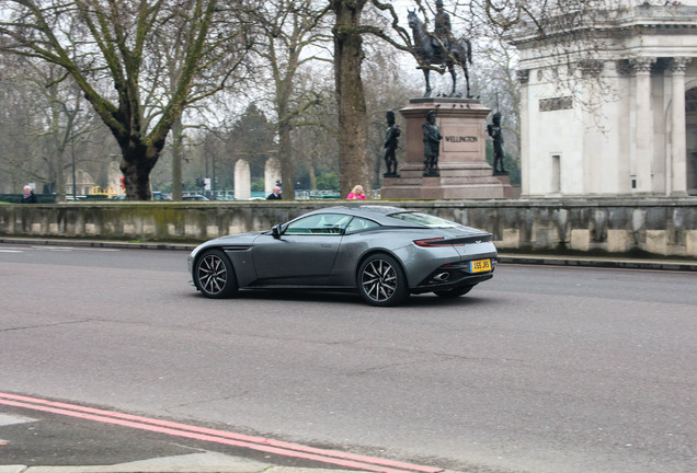 Aston Martin DB11