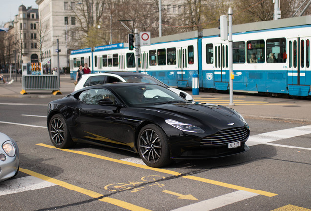 Aston Martin DB11