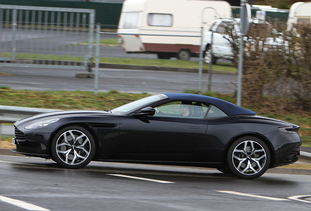 Aston Martin DB11 V8 Volante