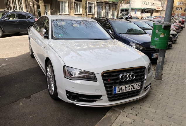 Audi S8 D4