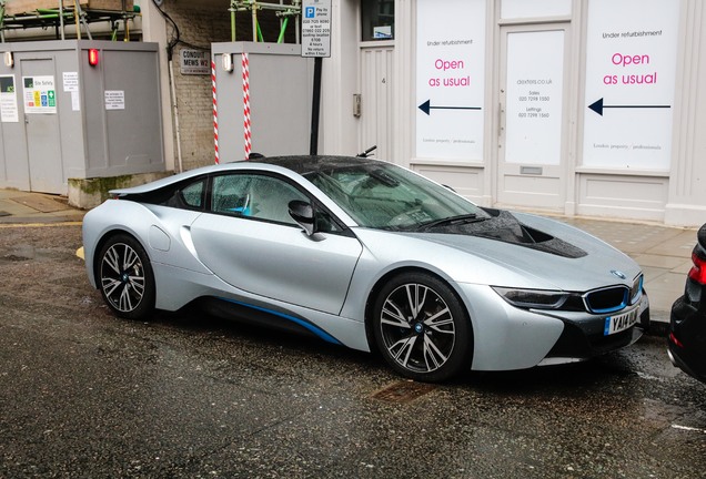 BMW i8