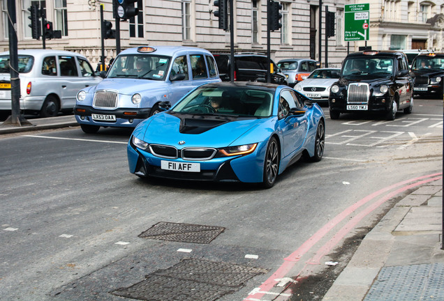 BMW i8