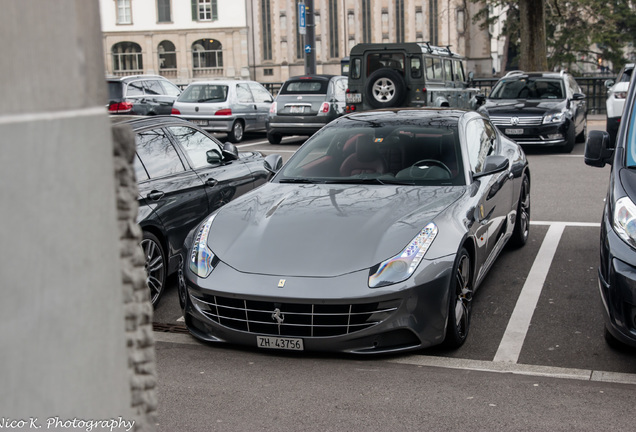 Ferrari FF