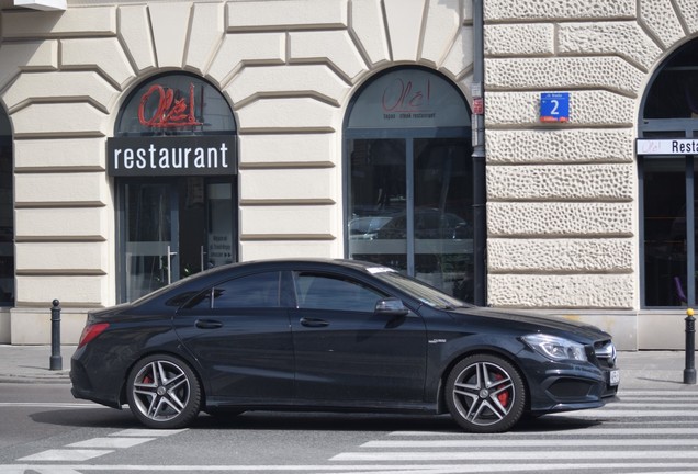 Mercedes-Benz CLA 45 AMG C117