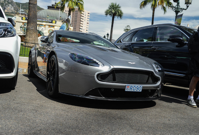 Aston Martin V12 Vantage S