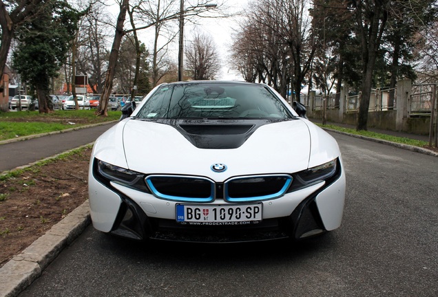 BMW i8