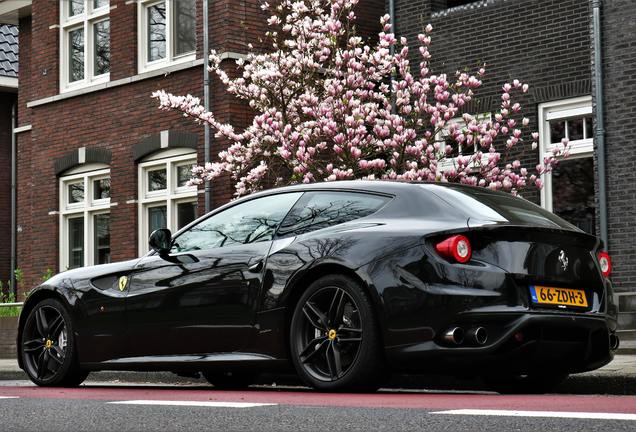 Ferrari FF