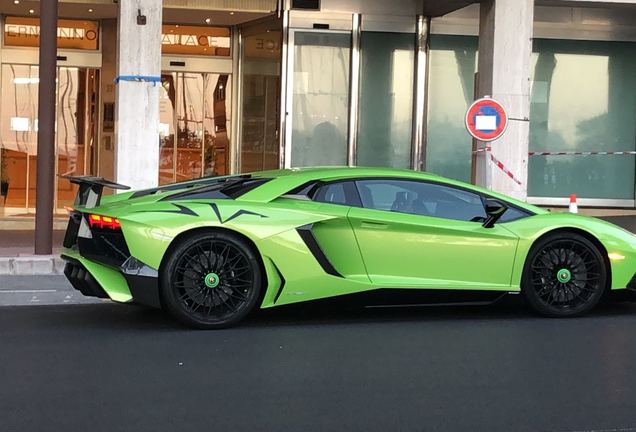 Lamborghini Aventador LP750-4 SuperVeloce