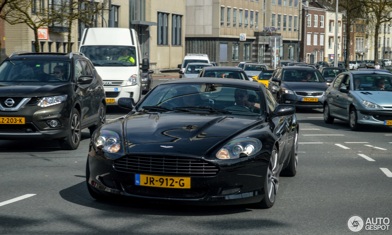 Aston Martin DB9