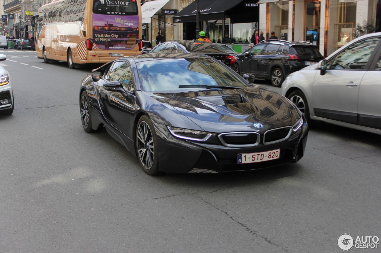 BMW i8