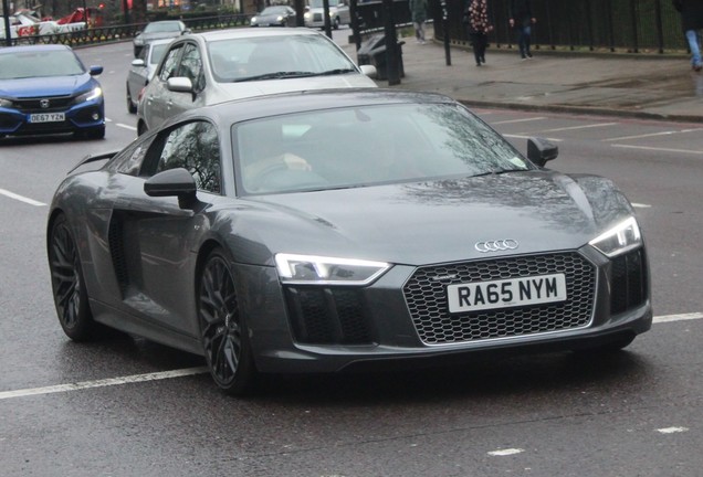 Audi R8 V10 Plus 2015