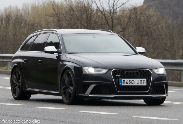 Audi RS4 Avant B8