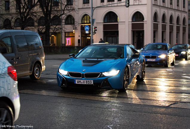 BMW i8