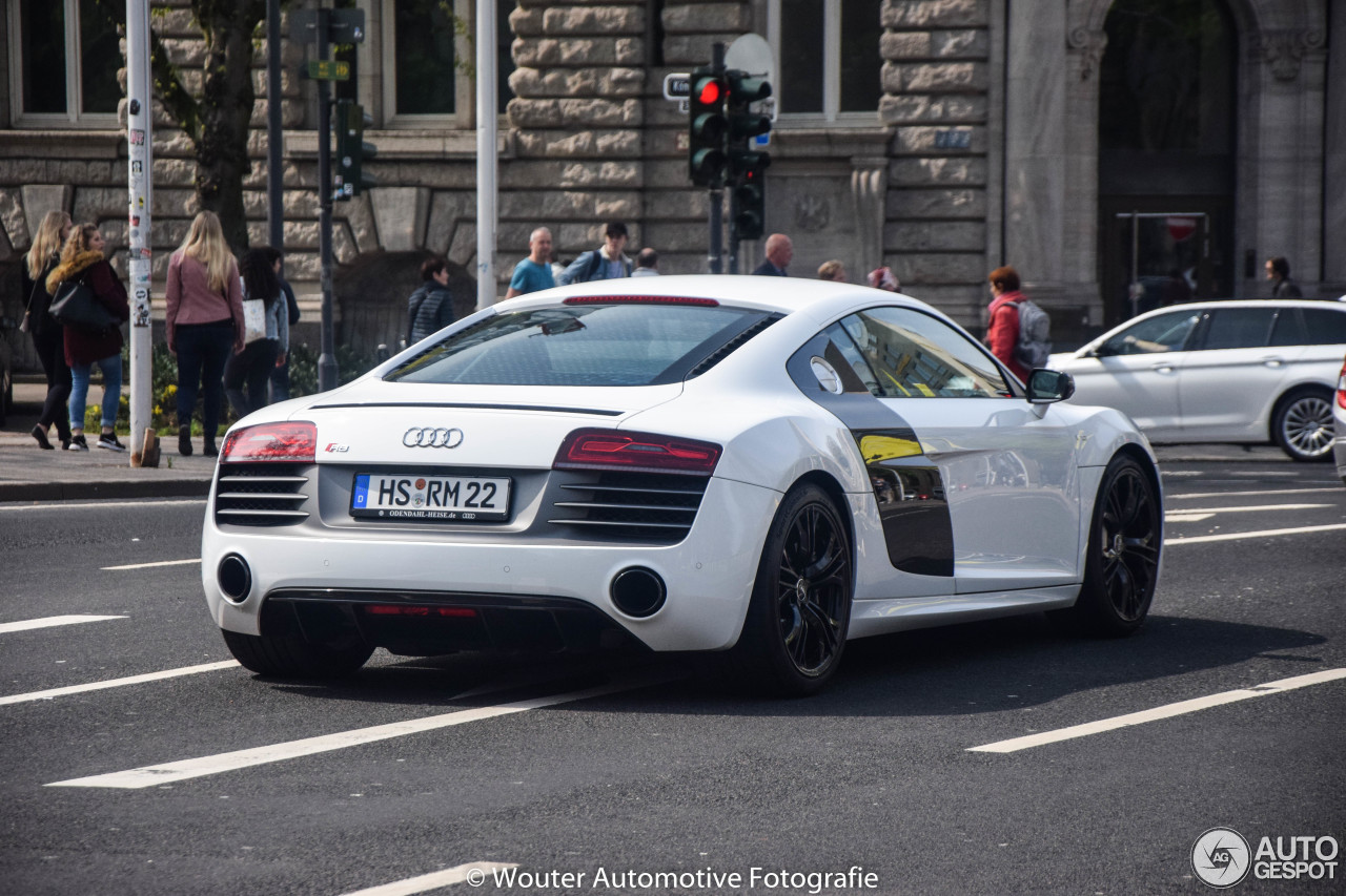 Audi R8 V10 Plus 2013