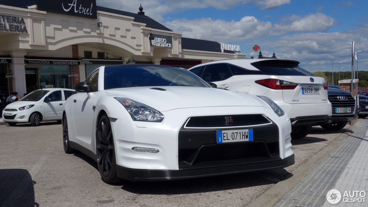 Nissan GT-R 2012