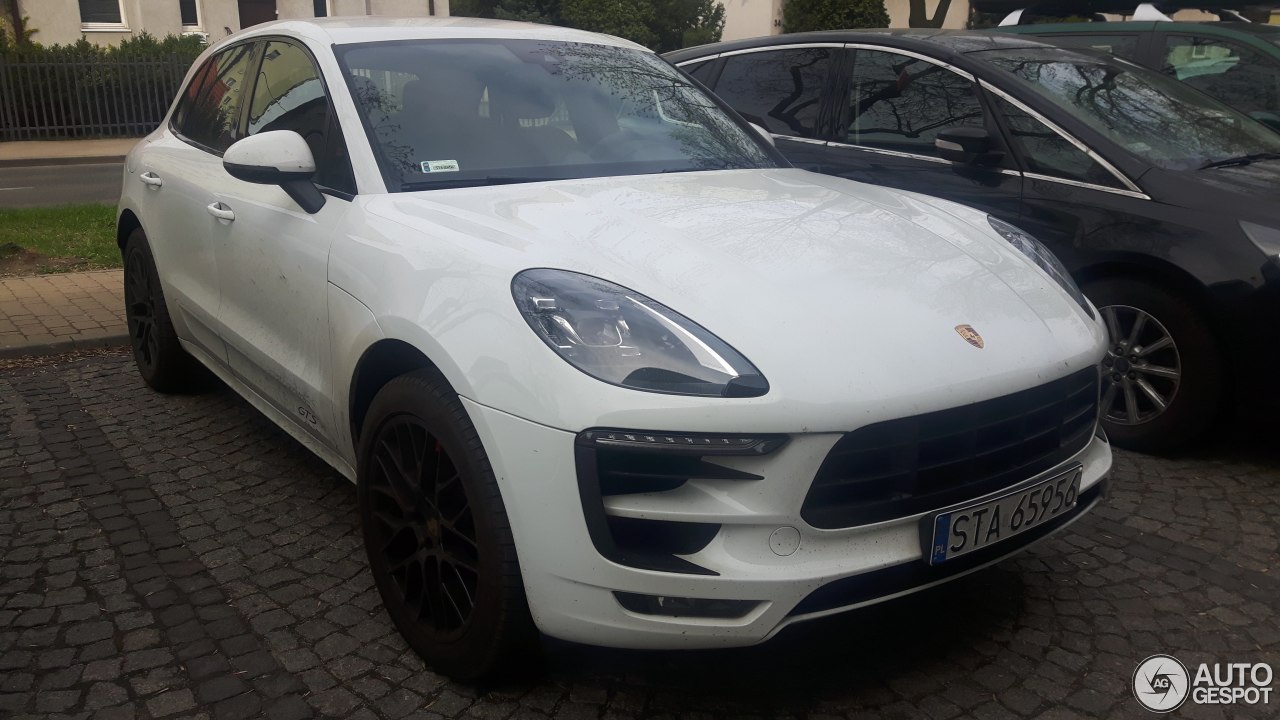 Porsche 95B Macan GTS