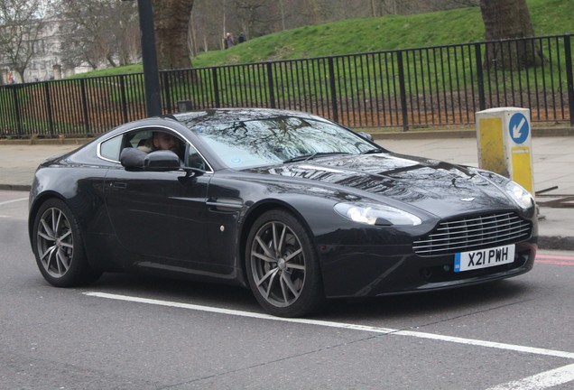 Aston Martin V8 Vantage