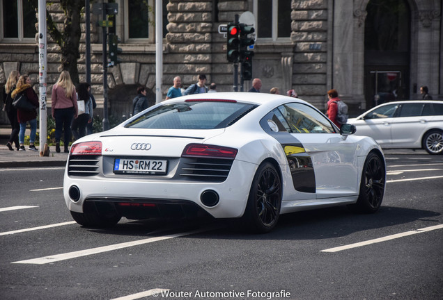 Audi R8 V10 Plus 2013