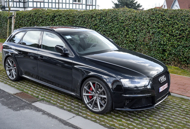 Audi RS4 Avant B8