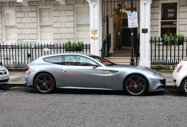 Ferrari FF