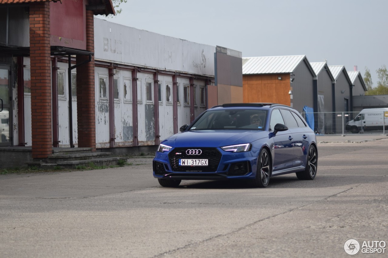 Audi RS4 Avant B9