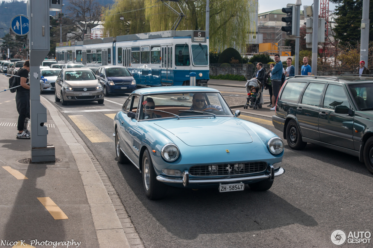 Ferrari 330 GT 2+2 Series II