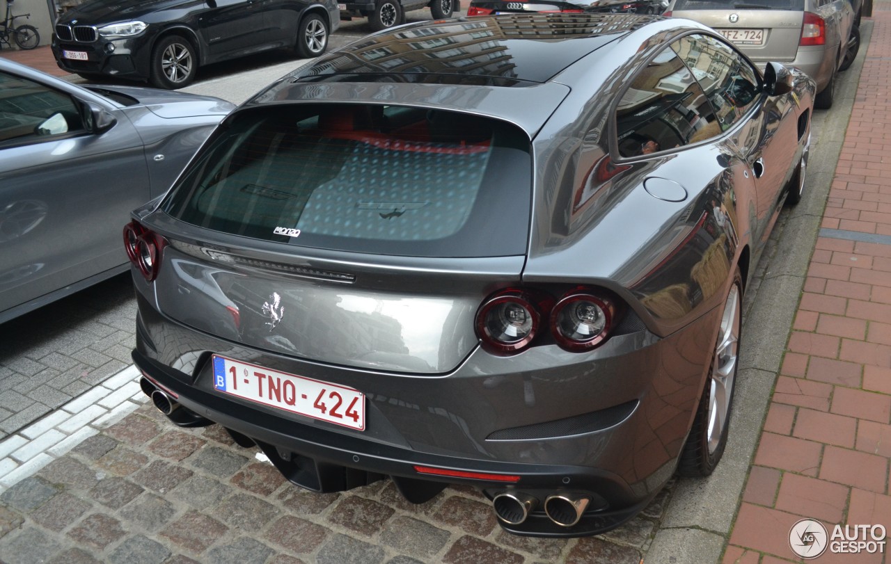 Ferrari GTC4Lusso T